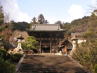 Entrance to the Hasedera